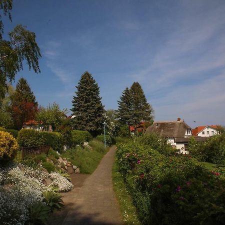 Ferienhaus Suedblick Am Yachthafen Breege Exterior photo