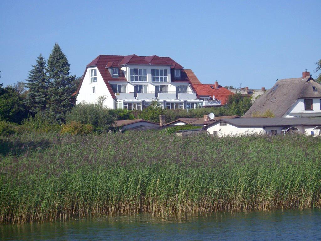 Ferienhaus Suedblick Am Yachthafen Breege Exterior photo