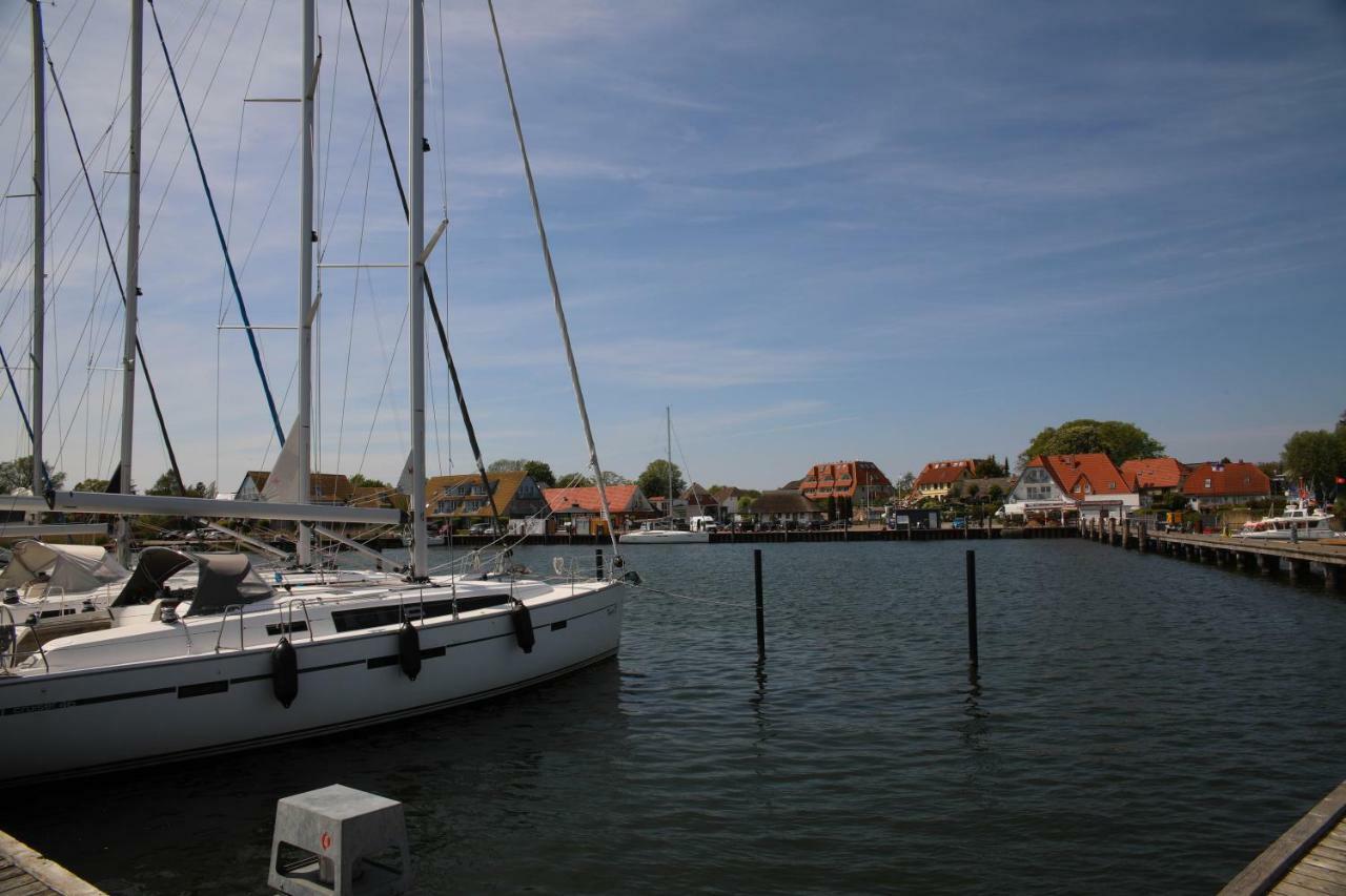 Ferienhaus Suedblick Am Yachthafen Breege Exterior photo